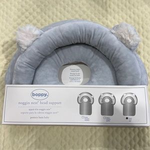 NWT boppy Noggin Nest head support from Pottery Barn baby
